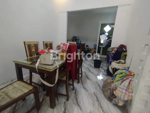 image DISEWAKAN: RUMAH LUAS 3 KT, SEMI-FURNISHED, LOKASI STRATEGIS (6)