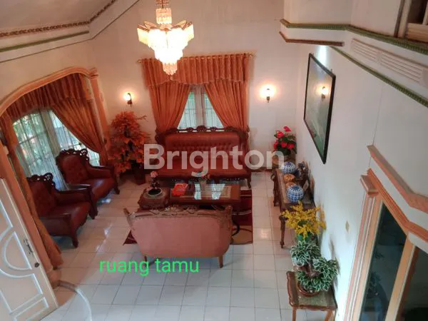 image RUMAH 2 LANTAI ELEGAN SIAP HUNI BESERTA FURNISHED JALAN SELAYAR PONTIANAK (2)