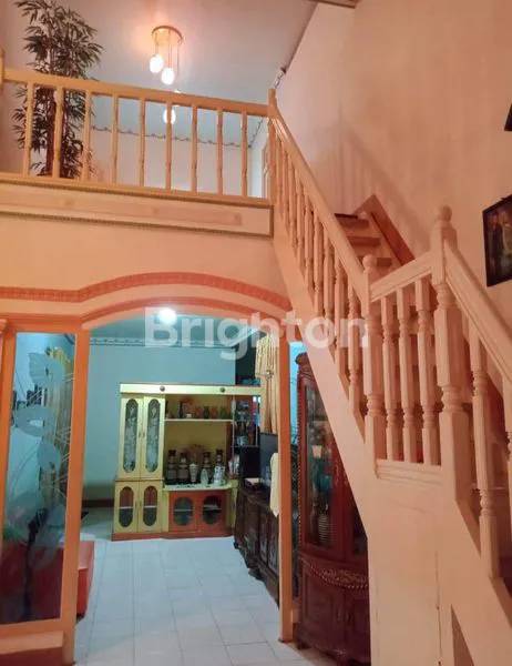 image RUMAH 2 LANTAI ELEGAN SIAP HUNI BESERTA FURNISHED JALAN SELAYAR PONTIANAK (4)