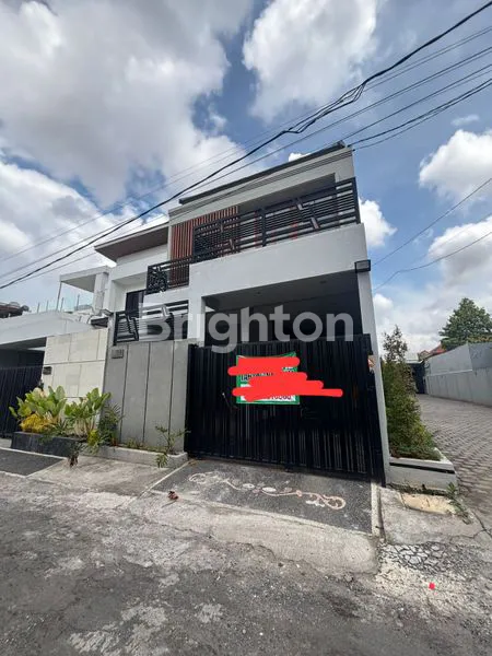 image RUMAH MINALIS 2 LANTAI DI LOKASI STRATEGIS DI RENON DENPASAR SELATAN (4)