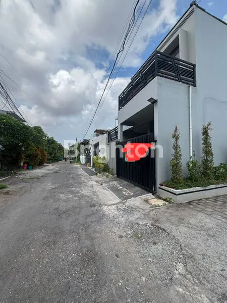 image RUMAH MINALIS 2 LANTAI DI LOKASI STRATEGIS DI RENON DENPASAR SELATAN (3)