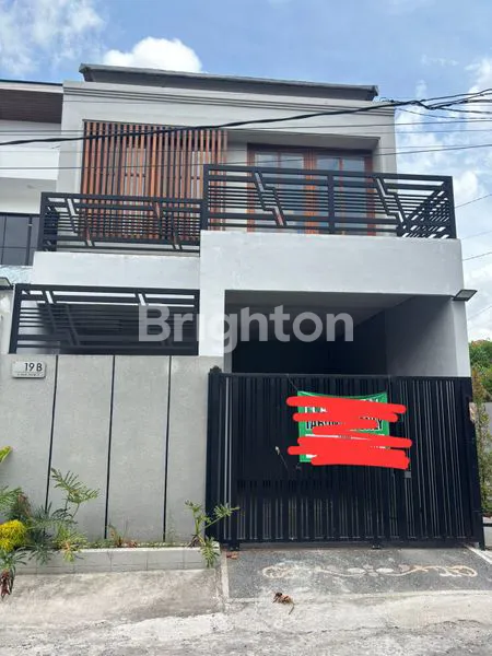 image RUMAH MINALIS 2 LANTAI DI LOKASI STRATEGIS DI RENON DENPASAR SELATAN (1)
