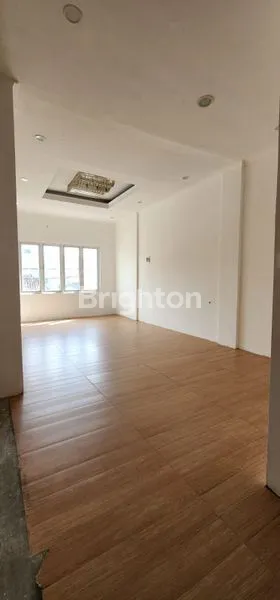 image HUNIAN STRATEGIS 4 LANTAI, 3 KT & SHM DI TAMANSARI (5)