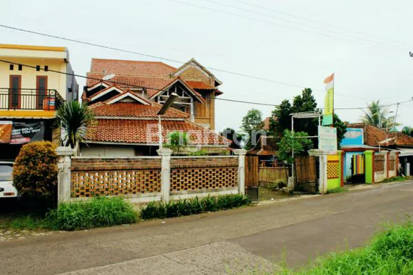 image RUMAH EKS KLINIK 2 LANTAI DI LEUWILIANG BOGOR (1)