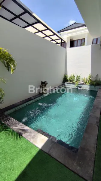 image DI JUAL / DI SEWAKAN RUMAH MODERN  BERNUASA VILLA FULL FURNISHED DENGAN KOLAM RENANG (7)