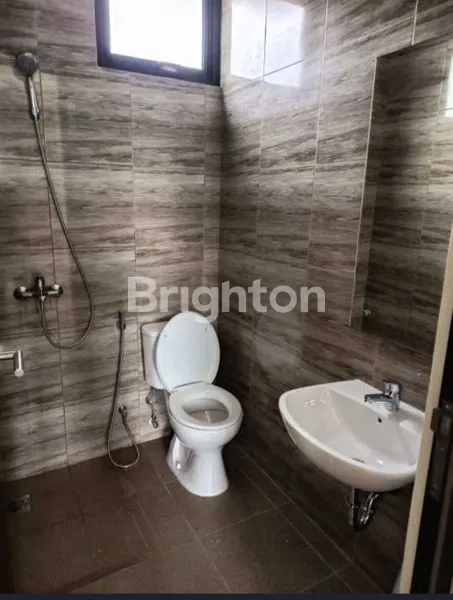 image RUMAH MEGAH CLUSTER SPRING VALLEY SENTUL CITY (5)