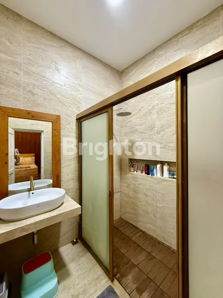 image RUMAH BARU BANGUN STRATEGIS DEKAT MRT LEBAK BULUS DAN LANBSCHOOL CIRENDEU TANGERANG SELATAN   (6)