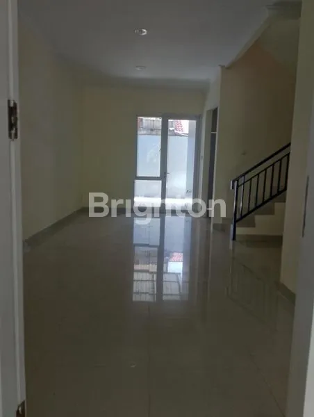 image RUMAH SIAP HUNI MICHELIA CENTRO GADING SERPONG TANGERANG (2)