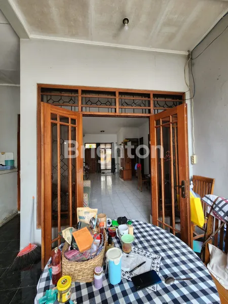 image RUMAH BESAR 2 LANTAI SHM DI GRIYA PERMATA HIJAU KALASAN (7)