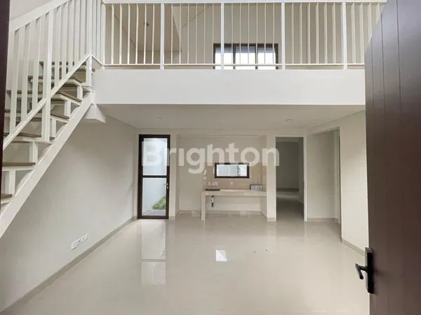 image RUMAH 2 LANTAI PARAMOUNT PETALS  CURUG TANGERANG (2)