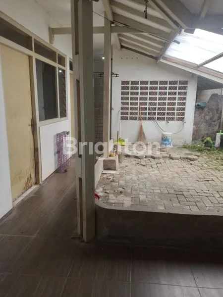 image STRATEGIS SIMPANG DARMO PERMAI (3)