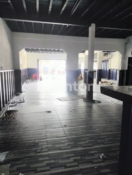 image RUANG USAHA STRATEGIS DI MAINROAD BUAH BATU BANDUNG – 1 LANTAI (4)