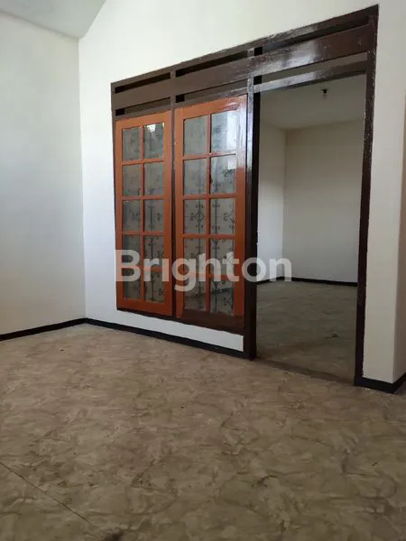 image DIJUAL RUMAH 2 LANTAI TIDAR MALANG (3)