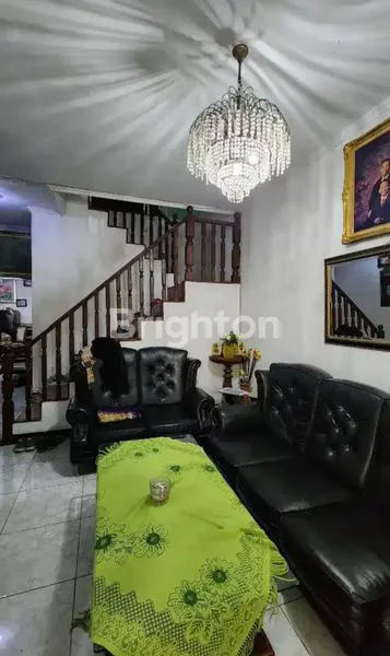 image RUMAH SIAP HUNI, LT 200M² DEKAT GANDARIA CITY (3)