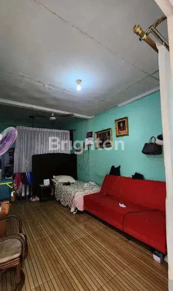 image RUMAH SIAP HUNI, LT 200M² DEKAT GANDARIA CITY (4)