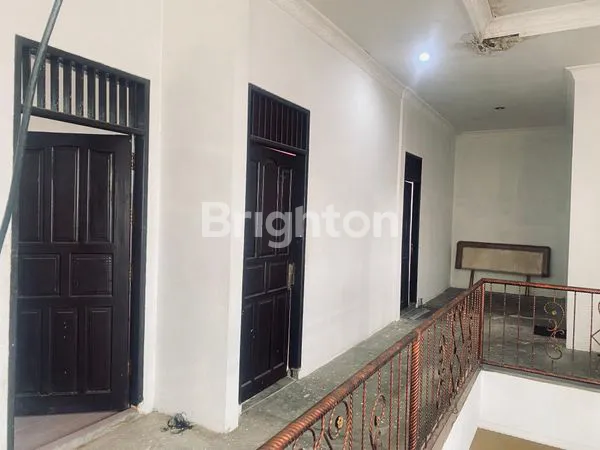 image RUMAH MEWAH TINGKAT 2 STRATEGIS , DEKAT PERUM PESONA MAHAKAM (6)