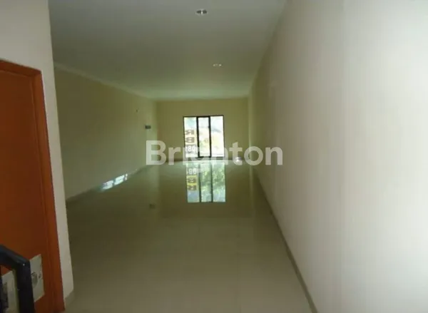 image RUKO 3 LANTAI SIAP HUNI DI POS PENGUMBEN JAKARTA BARAT (6)