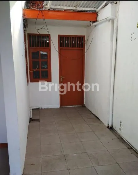image RUMAH TEBET BARAT SIAP HUNI LOKASI SUPER STRATEGIS SELANGKAH KE PANCORAN DAN TRANSPORTASI UMUM TEBET JAKARTA SELATAN (8)