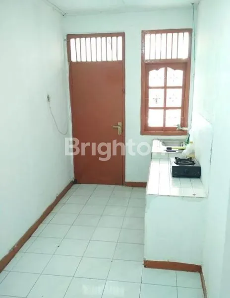 image RUMAH TEBET BARAT SIAP HUNI LOKASI SUPER STRATEGIS SELANGKAH KE PANCORAN DAN TRANSPORTASI UMUM TEBET JAKARTA SELATAN (6)