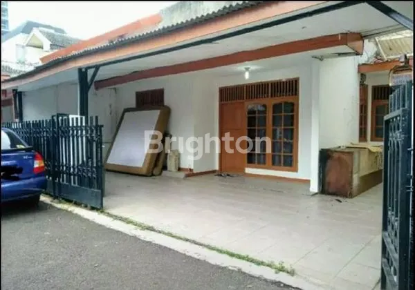 image RUMAH TEBET BARAT SIAP HUNI LOKASI SUPER STRATEGIS SELANGKAH KE PANCORAN DAN TRANSPORTASI UMUM TEBET JAKARTA SELATAN (2)