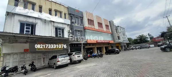 image RUKO 3 LANTAI STRATEGIS DI JL. ARIFIN AHMAD, MARPOYAN DAMAI (3)