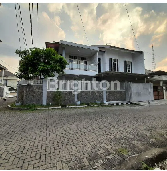 image RUMAH SECOND SIMPANG DARMO (1)