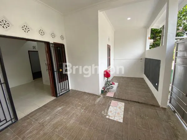 image DIJUAL CEPAT RUMAH CLUSTER MURCE TANGERANG KOTA (7)