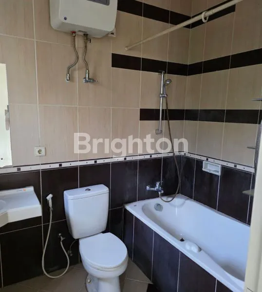 image RUMAH SIAP HUNI DI BSD, LINGKUNGAN ASRI, AKSES MUDAH (8)