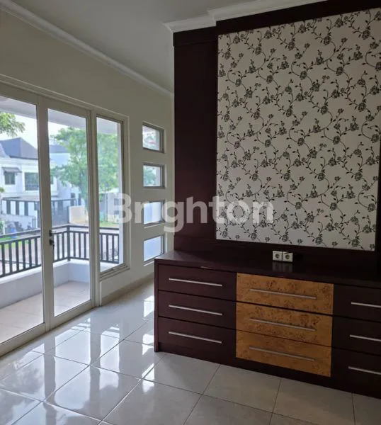 image RUMAH SIAP HUNI DI BSD, LINGKUNGAN ASRI, AKSES MUDAH (6)