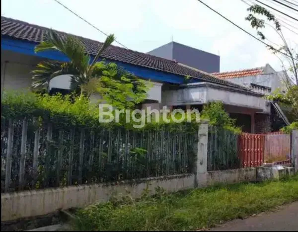 image RUMAH POSISI HOOK DI JAKARTA BARAT (7)