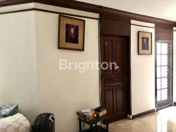 image HUNIAN EKSKLUSIF SHM, LT 425M², SIAP HUNI DI JAKSEL (3)