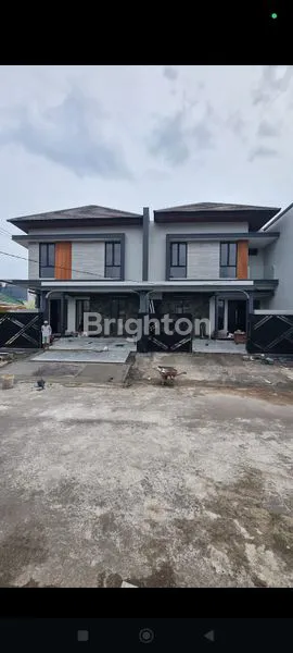 image RUMAH MEWAH 2 LANTAI SUTOREJO PRIMA SELATAN (2)