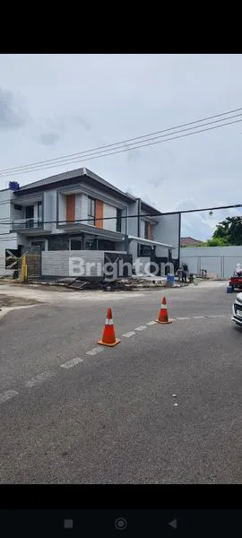 image RUMAH MEWAH 2 LANTAI SUTOREJO PRIMA SELATAN (6)