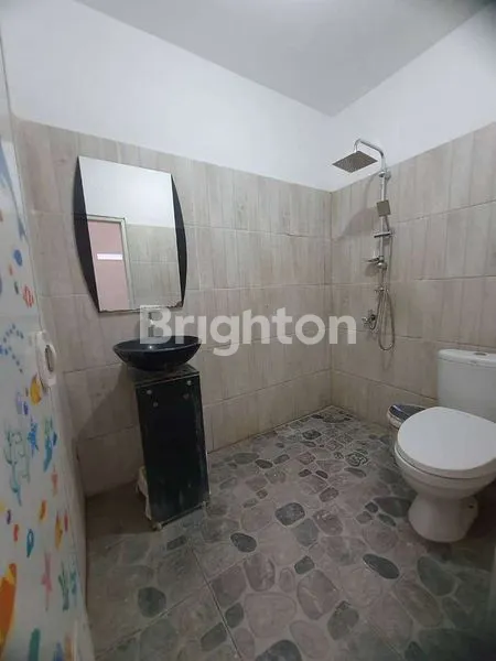 image RUMAH CANTIK DI GRAHA MANDIRI  ANGGASWANGI SUKODONO SIDOARJO (7)