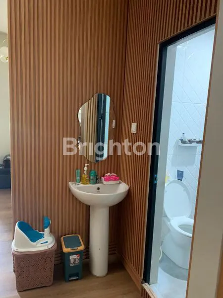 image DIJUAL RUMAH 2 LANTAI KOMPLEK PELNI DEPOK (4)