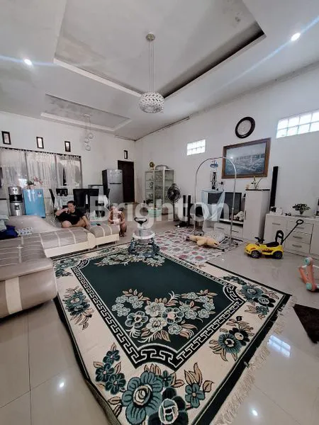 image RUMAH MEWAH KONSEP MINIMALIS DEKAT RUMAH SAKIT HERMINA (4)