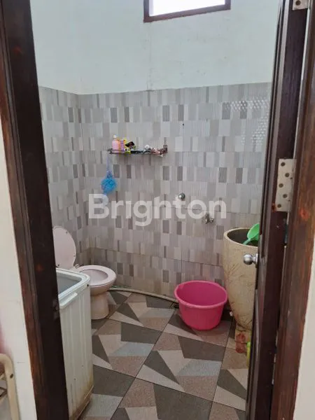 image RUMAH MEWAH KONSEP MINIMALIS DEKAT RUMAH SAKIT HERMINA (7)