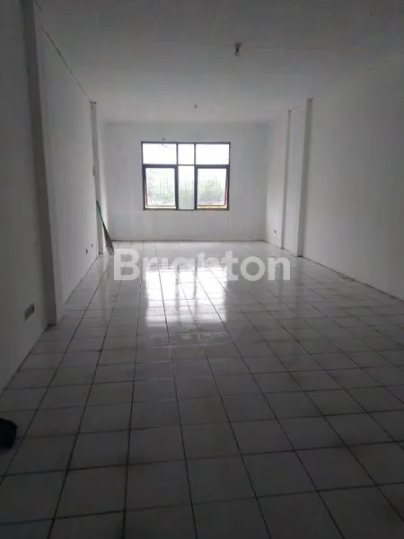 image RUKO 3 LANTAI SIAP USAHA, LOKASI STRATEGIS (3)