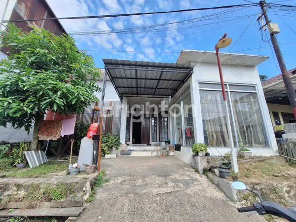 image RUMAH MEWAH KONSEP MINIMALIS DEKAT RUMAH SAKIT HERMINA (1)