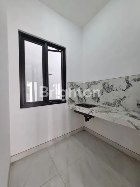 image RUMAH BARU SCANDINAVIAN MINIMALIS DI PRAPEN INDAH, TENGGILIS MEJOYO - SURABAYA (6)