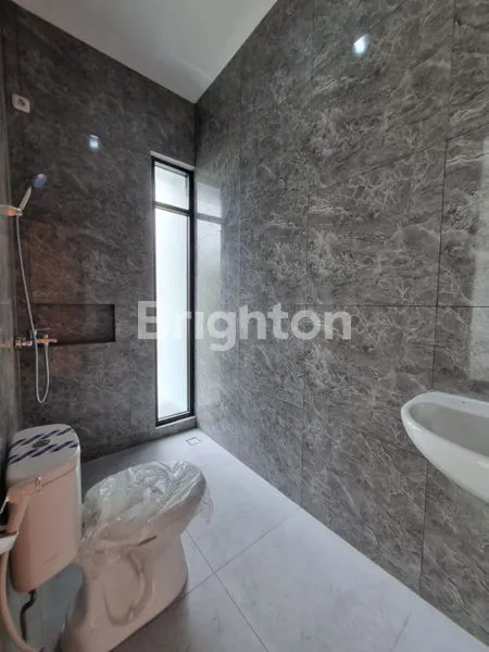image RUMAH BARU SCANDINAVIAN MINIMALIS DI PRAPEN INDAH, TENGGILIS MEJOYO - SURABAYA (8)