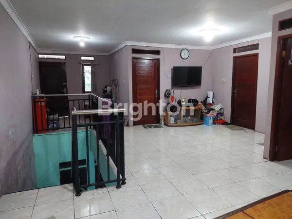 image JUAL RUMAH 2 LT LINGKUNGAN TENANG BEBAS BANJIR .LOKASI JLN SWADARMA DEKAT GREEN PERMATA  (5)