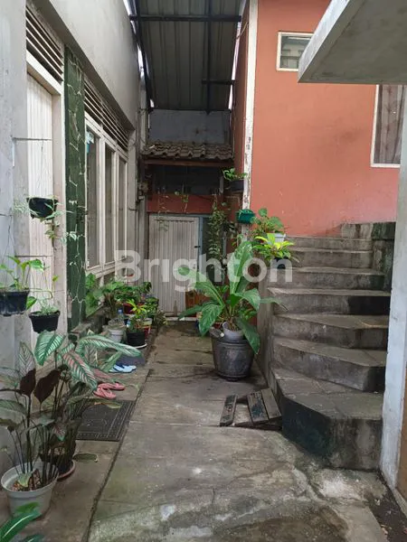 image RUMAH TUA BERGAYA BELANDA, LT 340M² DI PUSAT SALATIGA (5)