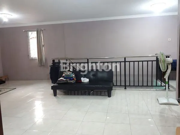 image JUAL RUMAH 2 LT LINGKUNGAN TENANG BEBAS BANJIR .LOKASI JLN SWADARMA DEKAT GREEN PERMATA  (7)