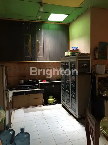 image RUMAH SIAP HUNI DI CEMPAKA UJUNG HARGA 735.000.000 NEGO (6)