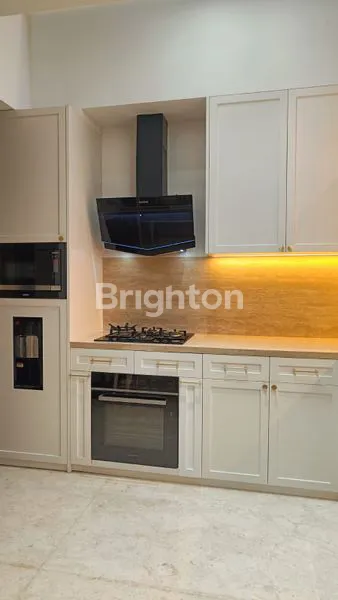 image RUMAH BAGUS DAN CANTIK 3 LANTAI MINIMALIS SIAP MERUYA SELATAN KEMBANGAN JAKARTA BARAT BEBAS BANJIR (3)