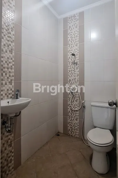 image RUKO 4 LANTAI + ROOFTOP COCOK UNTUK KANTOR, DROPSHIP ATAU BANK DI SUNTER JAKARTA UTARA (7)