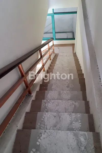 image RUKO 4 LANTAI + ROOFTOP COCOK UNTUK KANTOR, DROPSHIP ATAU BANK DI SUNTER JAKARTA UTARA (8)