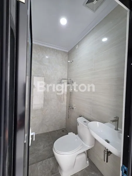 image RUMAH BARU 3 LANTAI BEBAS BANJIR TANJUNG DUREN  (6)