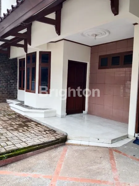 image RUMAH DI PONDOK INDAH, JAKARTA SELATAN (2)
